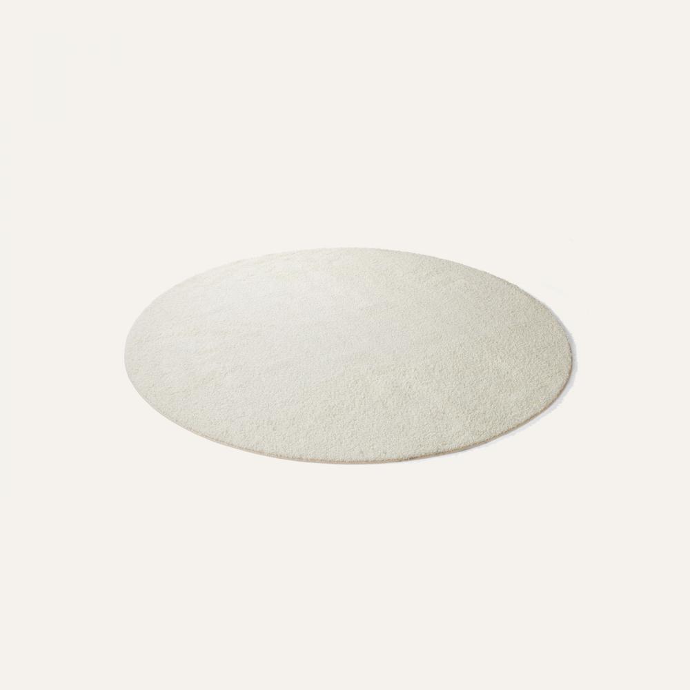 circle rug white