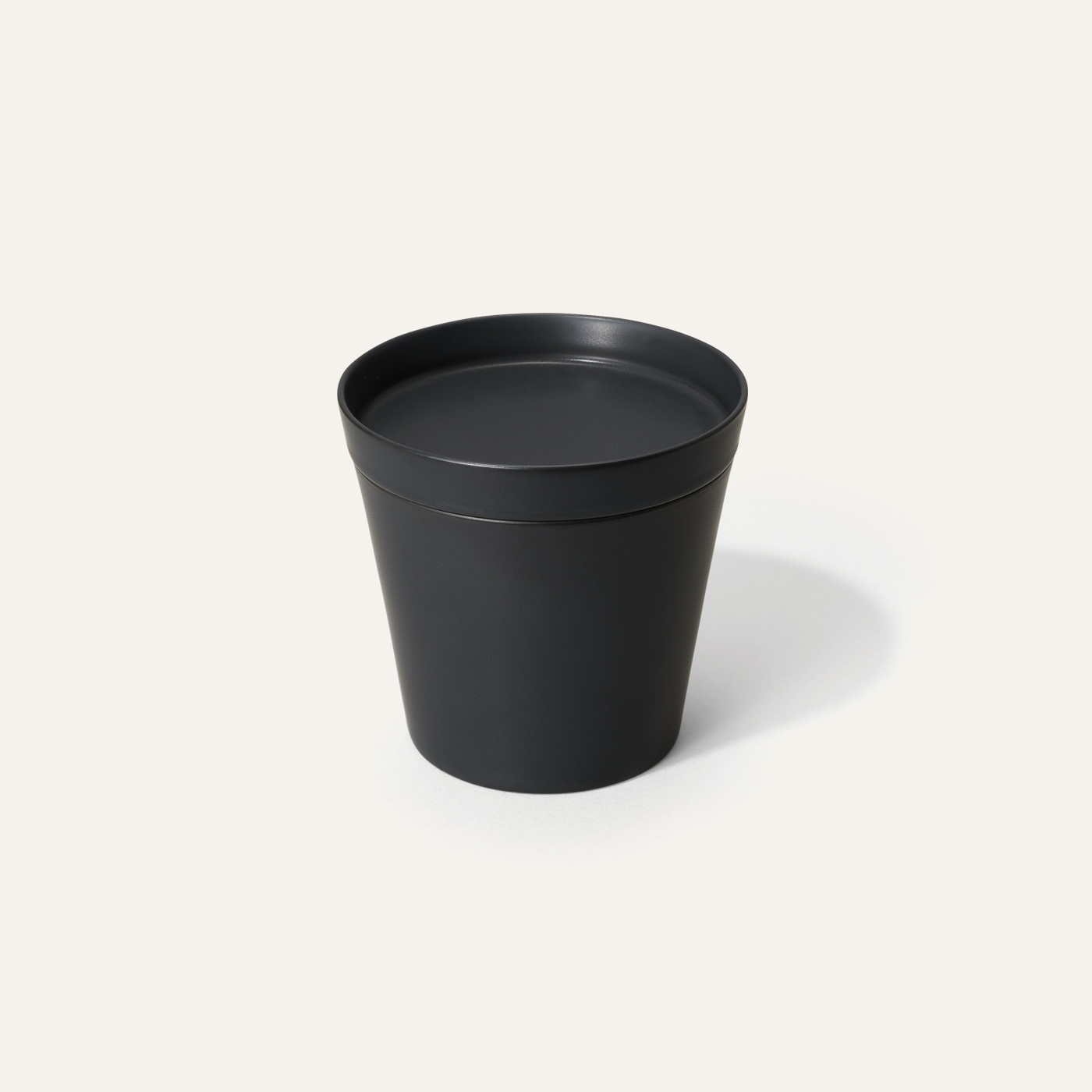 tea cup black