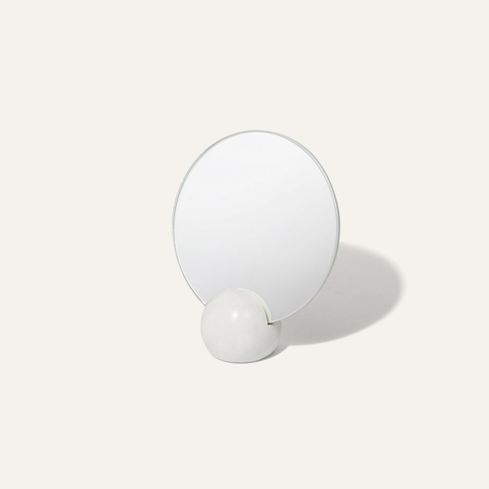 marble table mirror