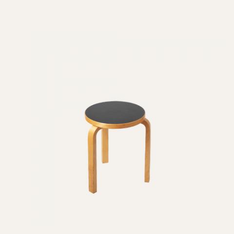 black stool