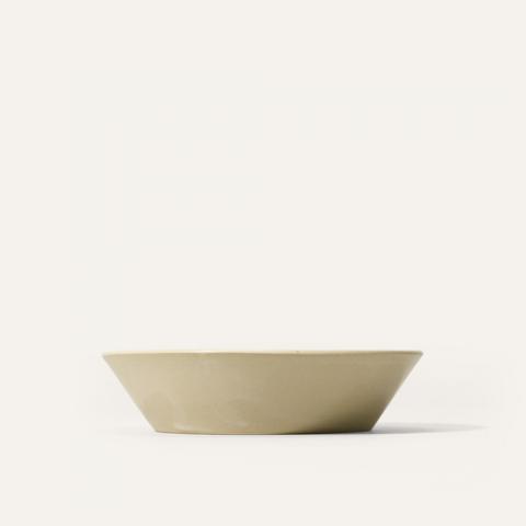 shallow bowl white