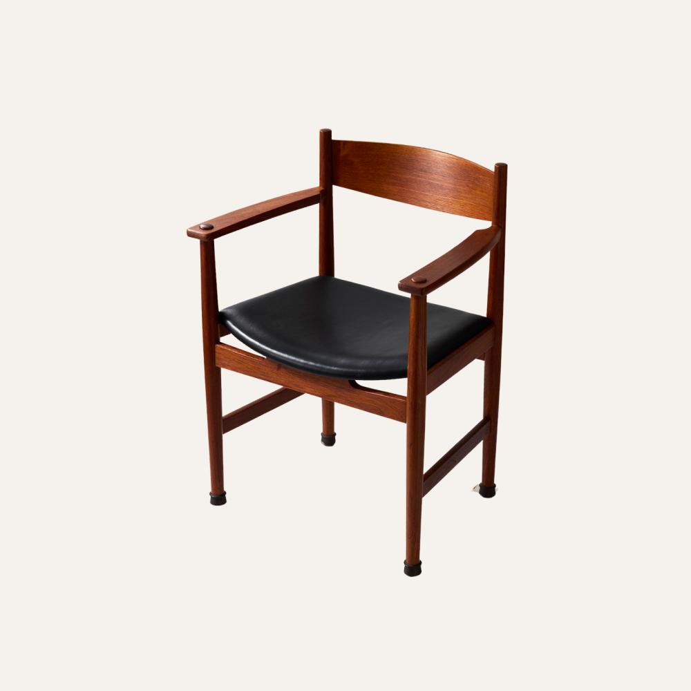 CH39 Arm chair