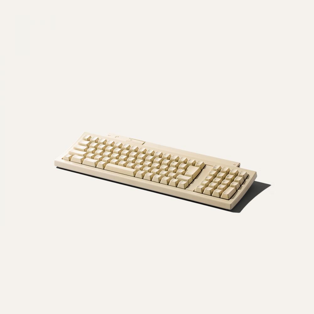 最終値下　Macintosh Classic 収納バック＋キーボード　現状渡 最終値下 Macintosh Classic 収納バック＋キーボード 現状渡 - メルカリ