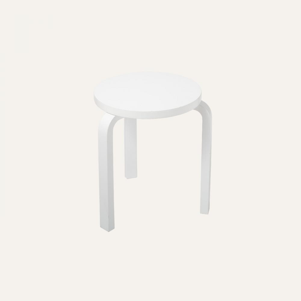 white stool A