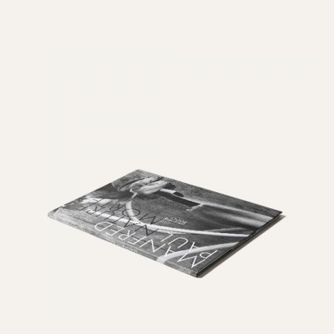 THE CROSSING』小道具 リースの旅券用写真 THE CROSSING』小道具