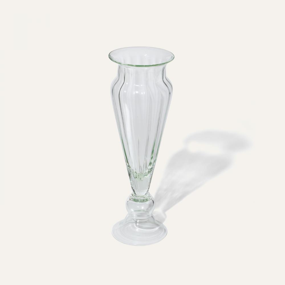 loyal crescent vase