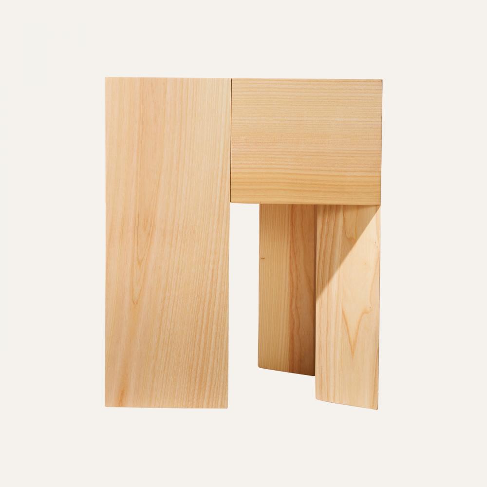 TRIANGLE stool / Compartment. | 撮影・展示用小道具・小物・雑貨レンタル